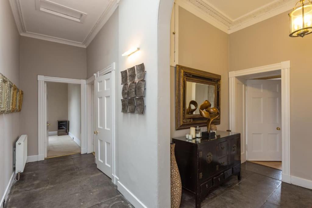 Prime Edinburgh City Centre - 4 Bed Penthouse Exterior photo